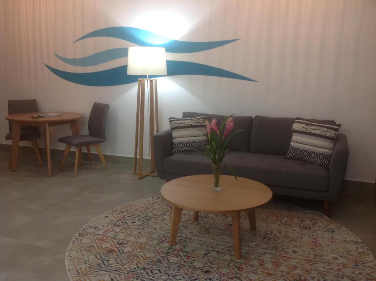 Barrier Beach Resort (Adults Only) Люганвиль Экстерьер фото